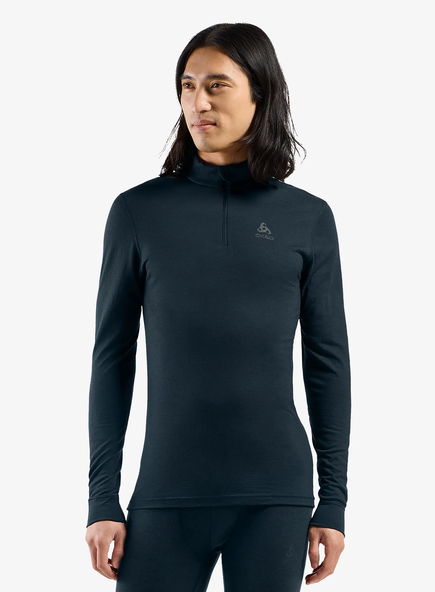 OdloMerino200BLTopTurtleNeckLSHalfZip_darksapphire_fw26_7617977394228_1_230.webp
