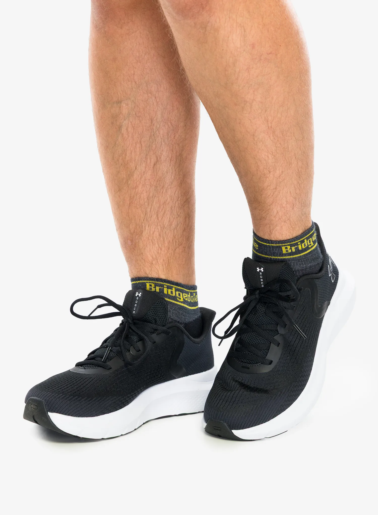 Under Armour Charged Rogue 5 Férfi futócipő - black/black/white