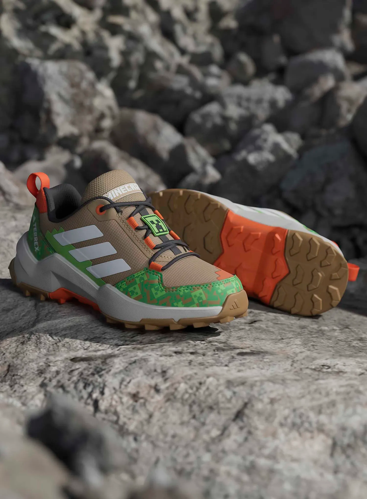 adidas TERREX Minecraft AX4R  Gyerekcipő - cardboard/white/impact orange