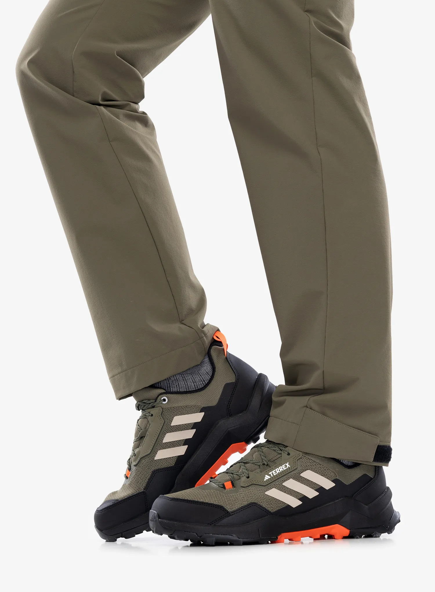 adidas TERREX AX4 Férfi cipő - olive stra/wond beige/core blk | 8a.hu