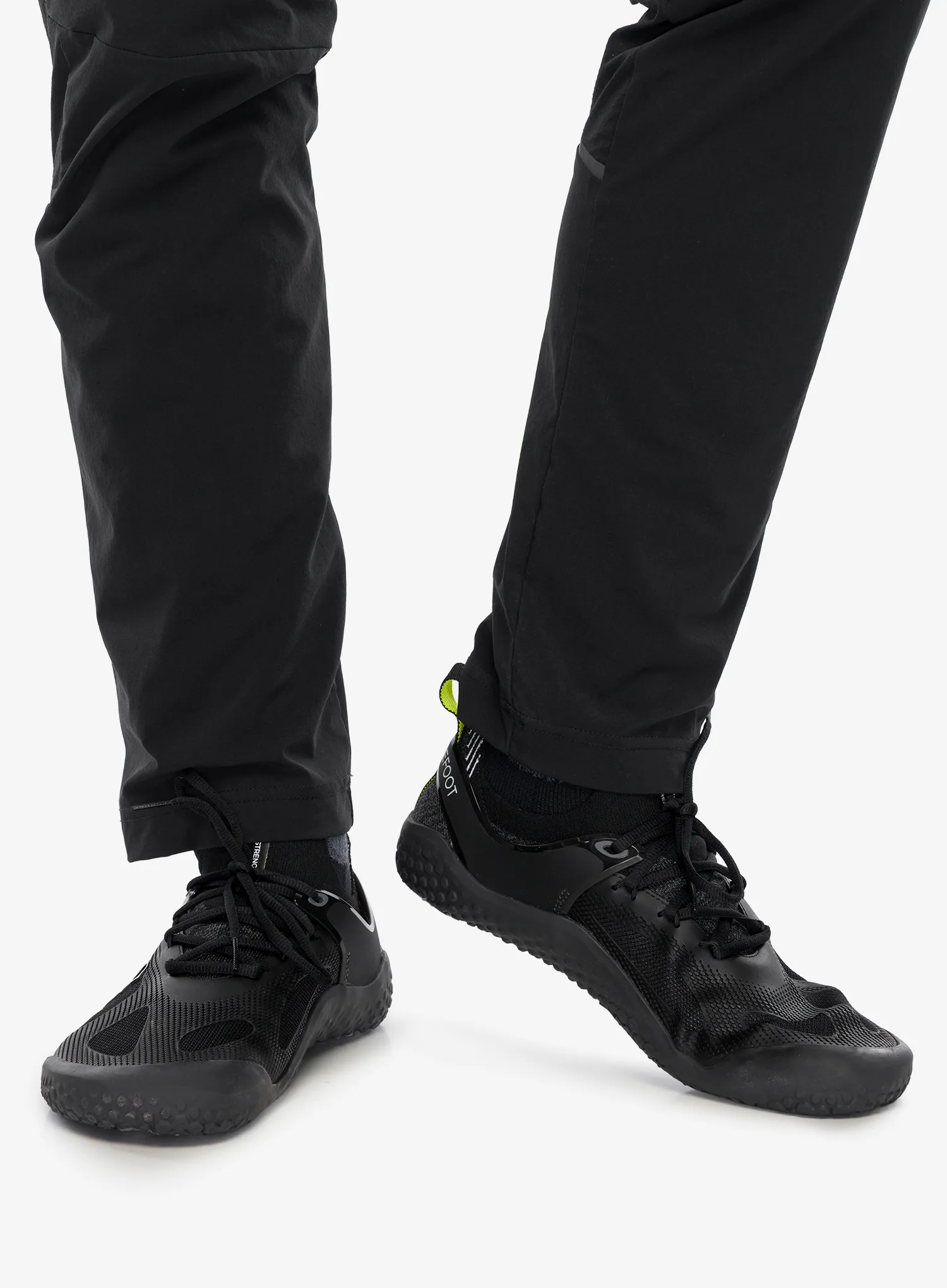 Vivobarefoot Motus Strength Lifestyle cipő - obsidian/white
