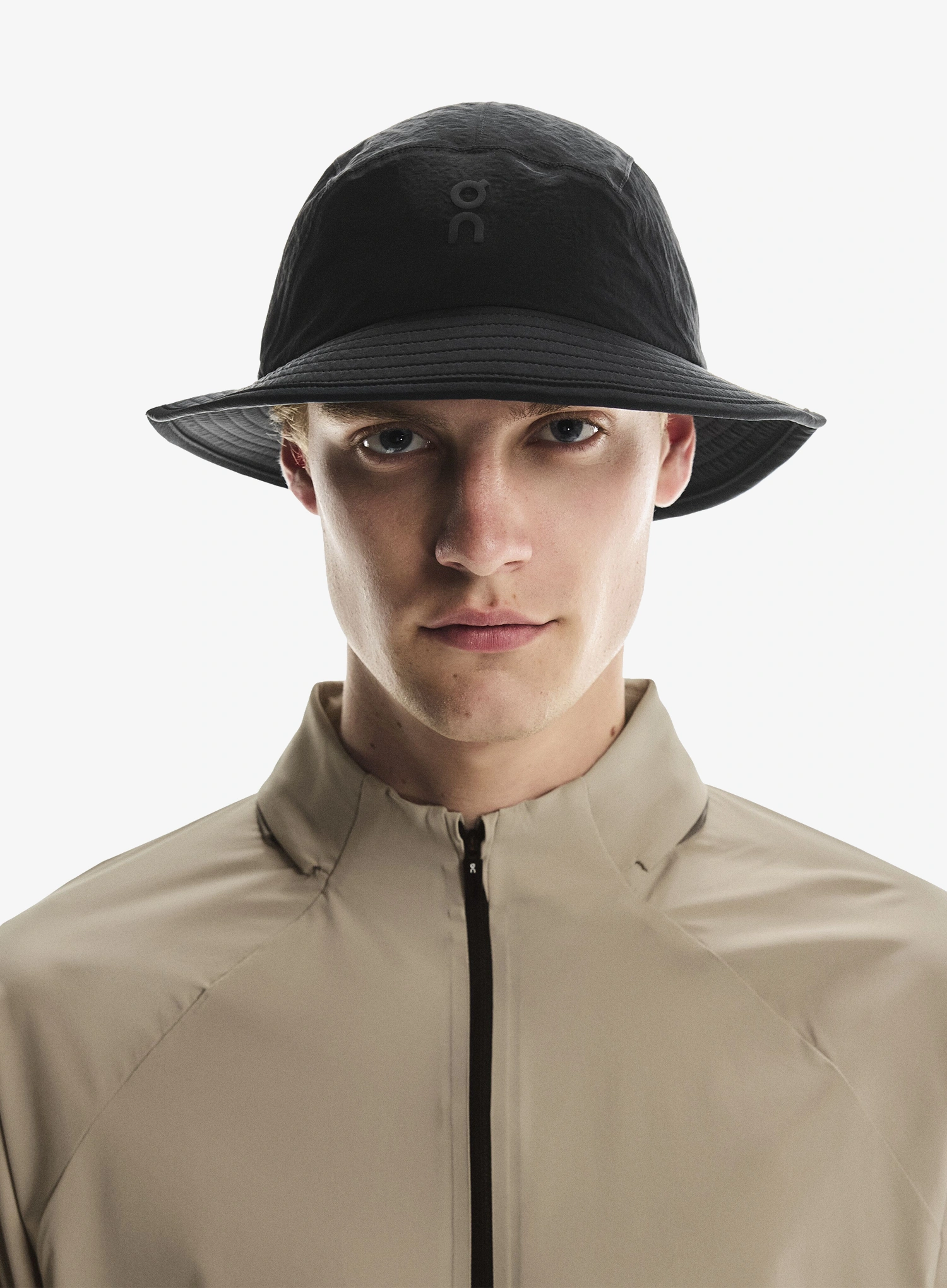 On Trail Hat Kalap - black