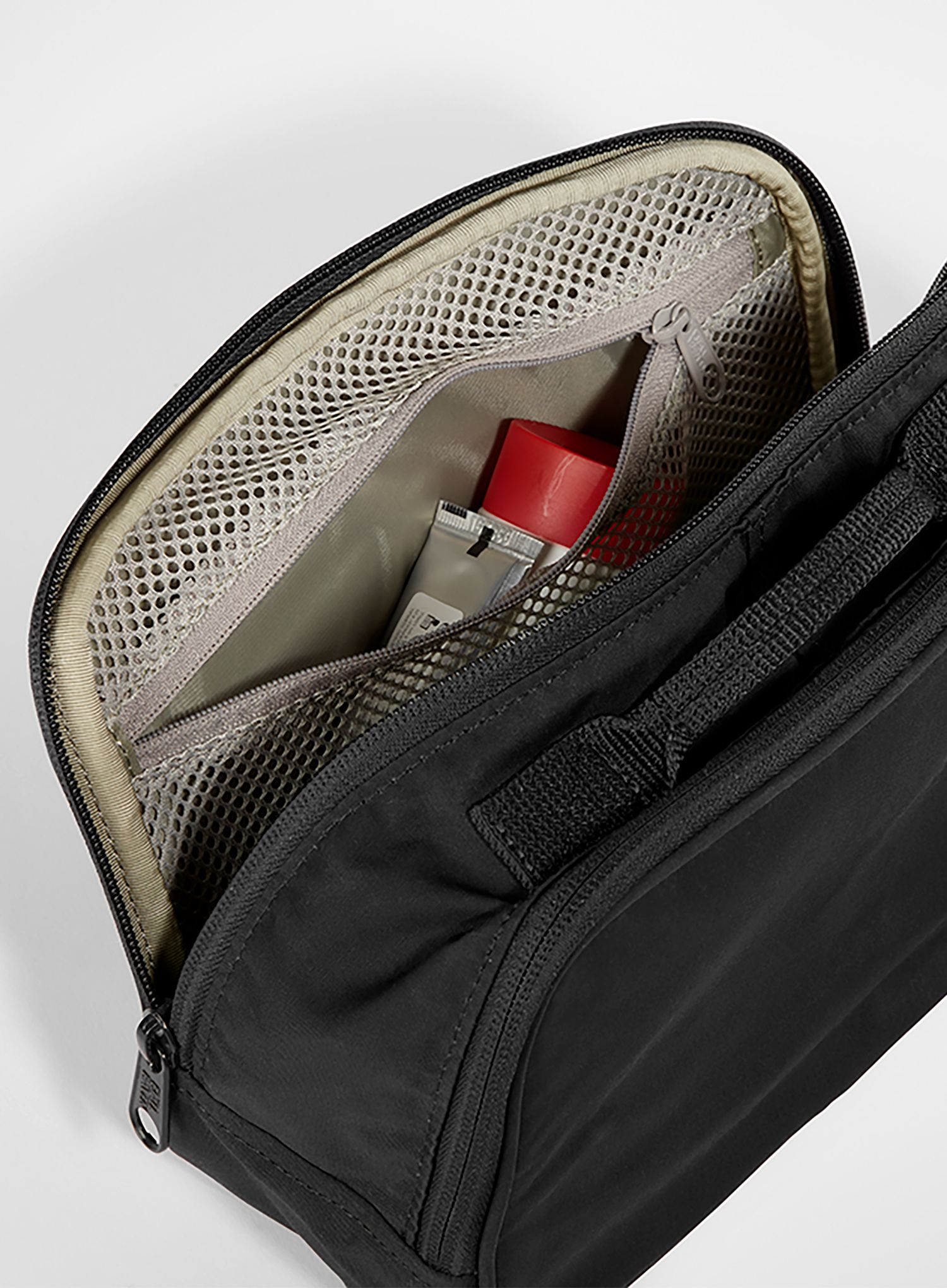 Fjallraven Kanken Toiletry Bag Neszesszer - black