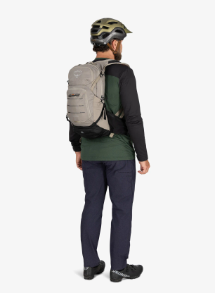 Osprey Raptor 14 Ivózsák - pediment grey