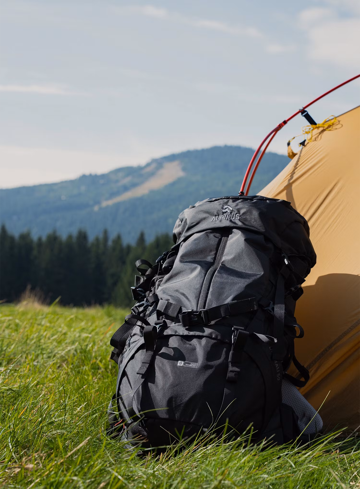 Alpinus Deomali 50 Túrahátizsák - black