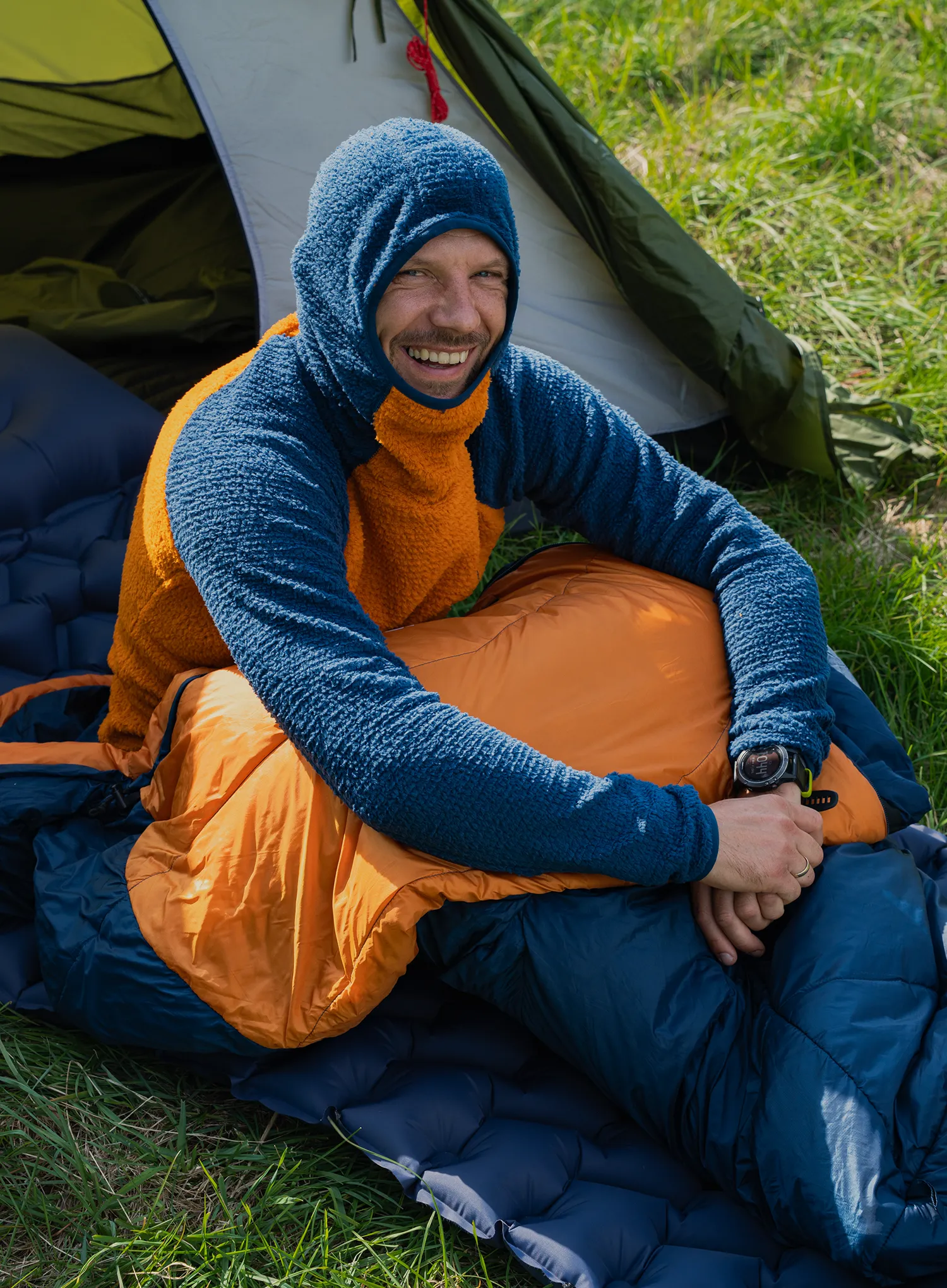 Alpinus Ultralight Pro 850 Szintetikus töltetű hálózsák - navy