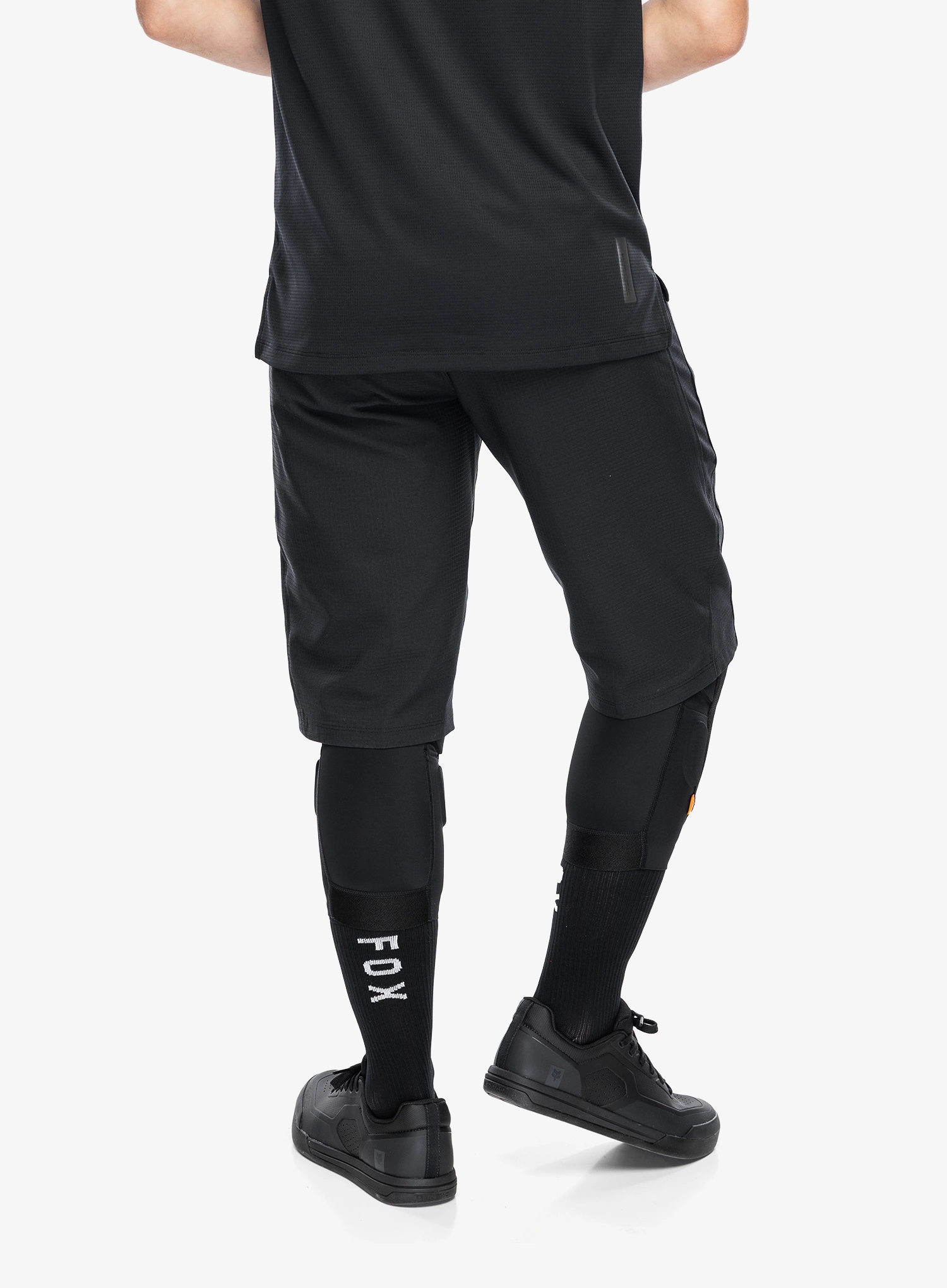Fox Defend Short Biciklis rövidnadrág - black
