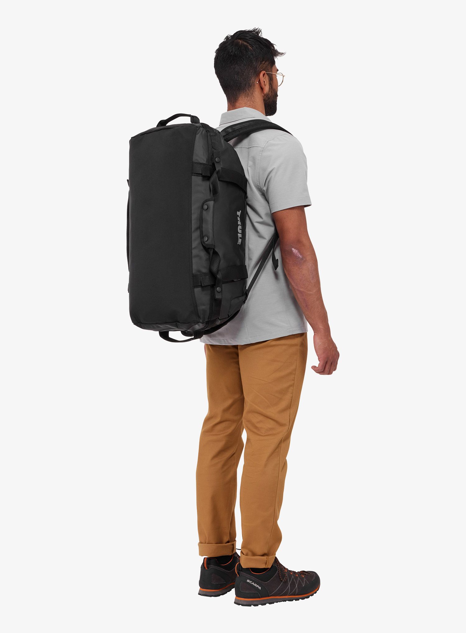 Thule Chasm 40 L Utazótáska - black