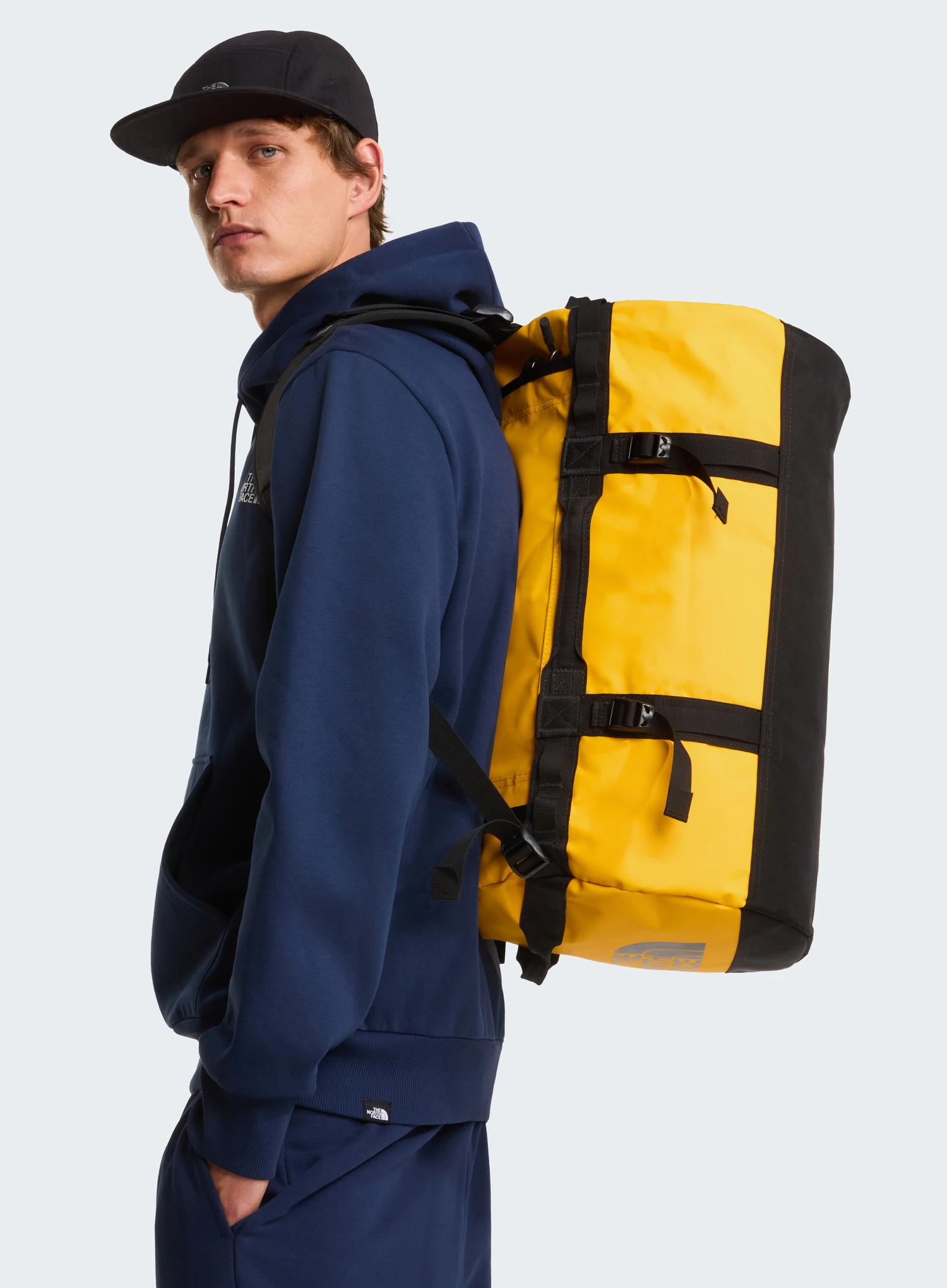 The North Face Base Camp Duffel S Táska - summit gold/tnf black